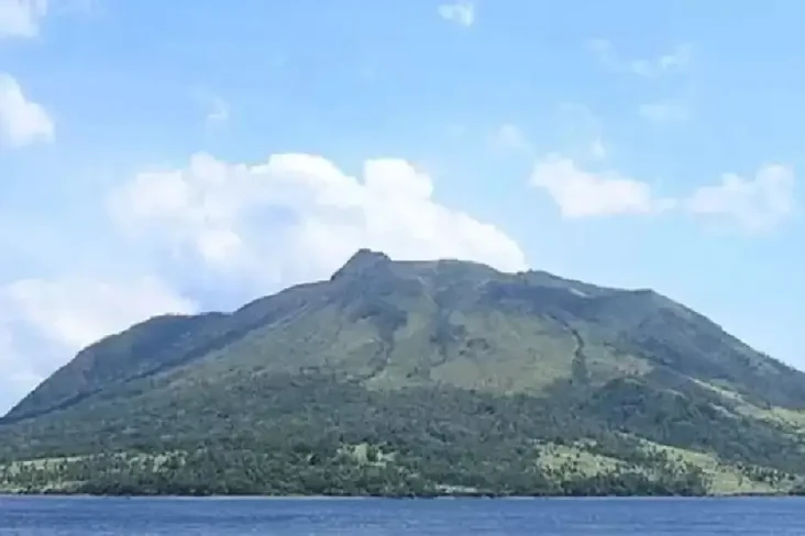 Status Gunung Ruang...