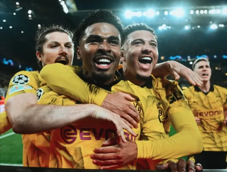 Comeback! Dortmund Lolos...