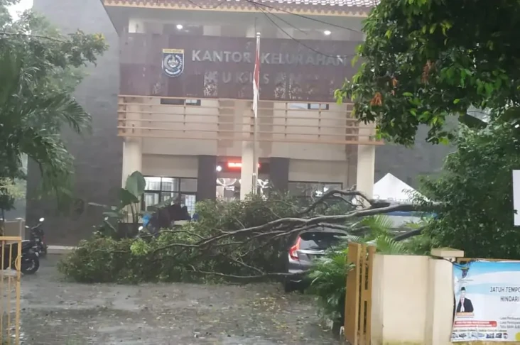 Imbas Hujan Disertai...