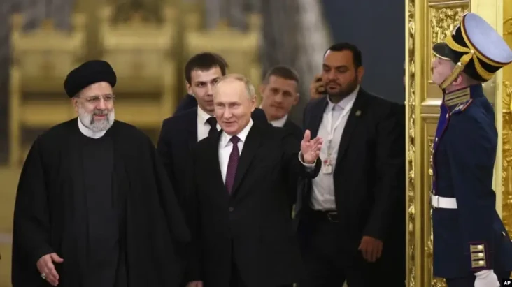 Putin Bicara dengan...