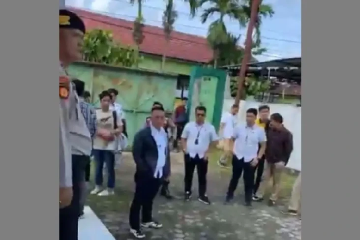 Viral Video Wanita Tak...
