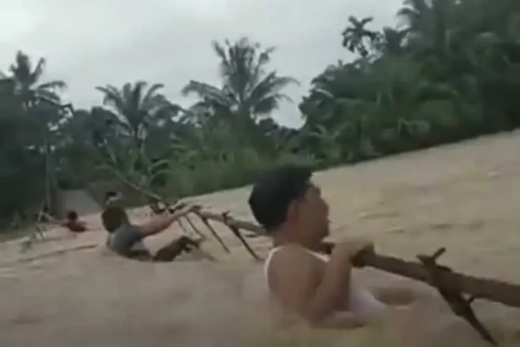 Menegangkan! Aksi Warga...