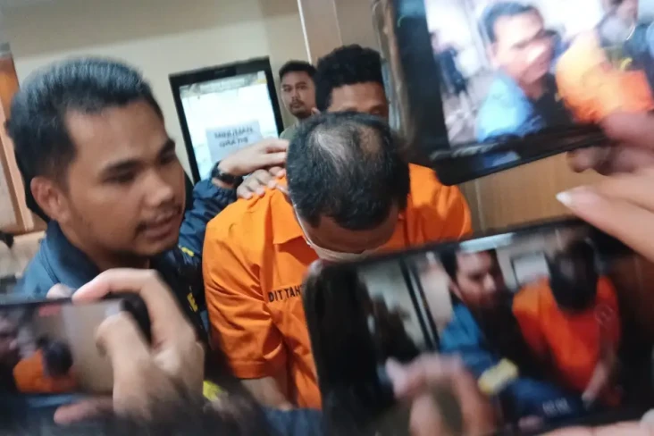 Pengemudi Fortuner Arogan...