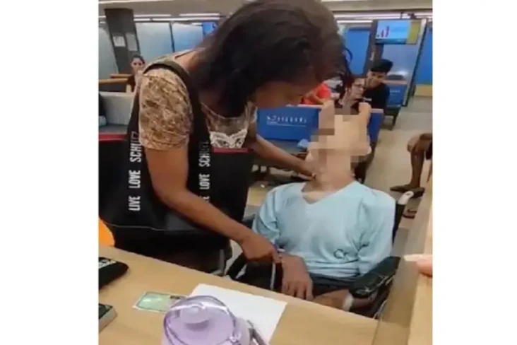 Wanita yang Bawa Mayat...