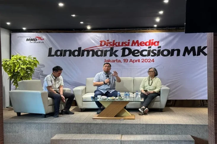 Pakar dan Eks Hakim...