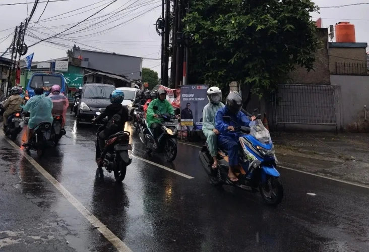 Prakiraan Cuaca Jakarta...