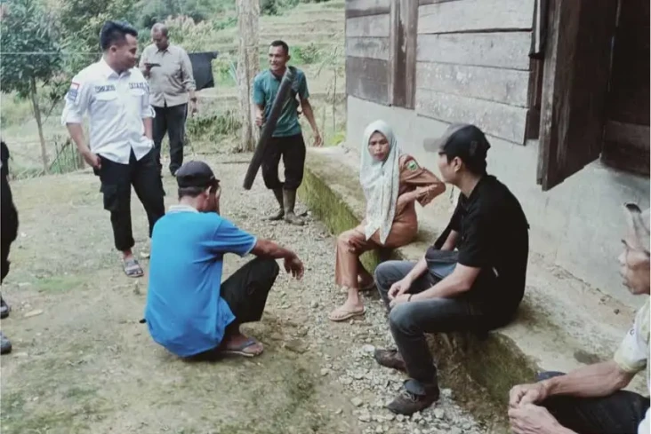 Ibu dan Anak di Solok...