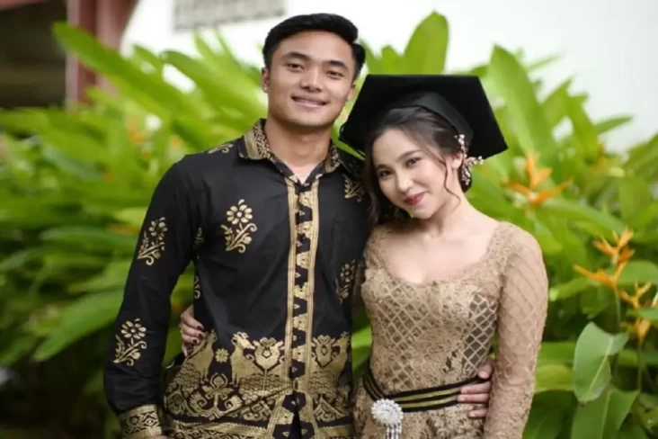 5 Potret Cantik Devani...