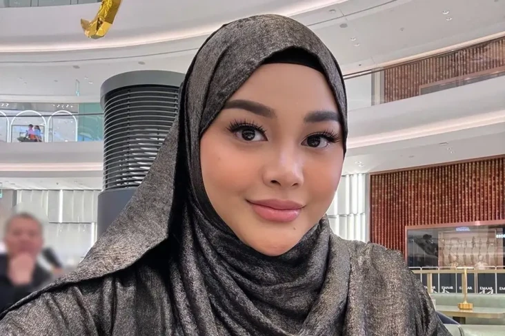 Keluarga Aurel Hermansyah...