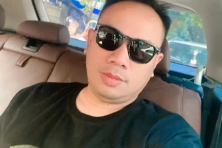 Berpikir Kematian, Vicky...