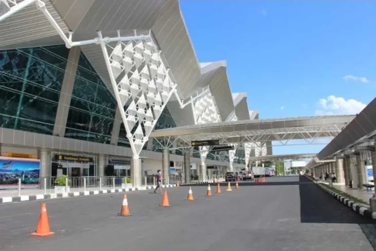 Bandara Internasional...