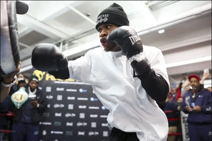 Roy Jones Jr. Pun Tak...