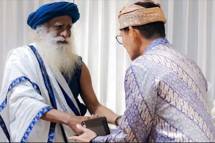 Guru Yoga Terkenal India...