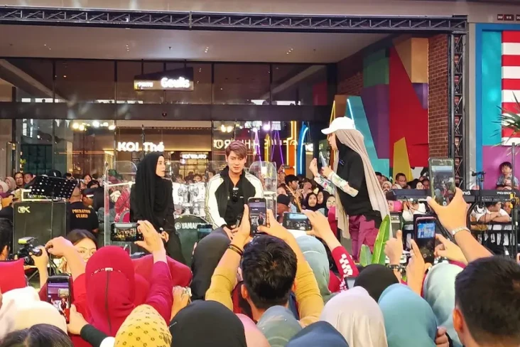 Fans Bandung Bahagia...