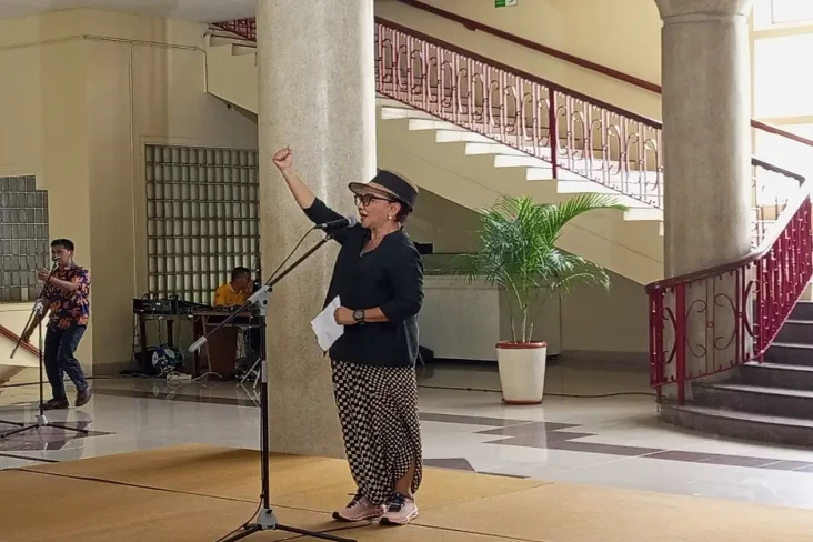 Peringati Hari Kartini,...
