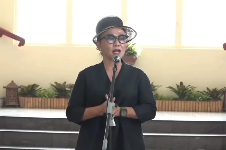 Guru Besar UGM Kirim...