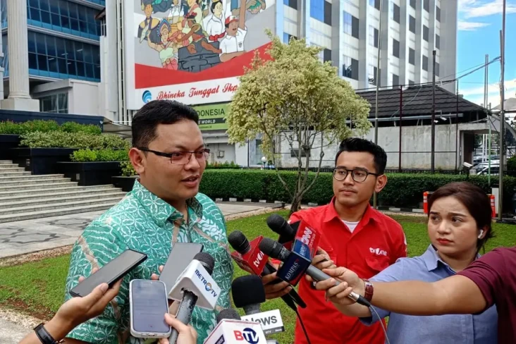 Anwar Usman Masih Nikmati...