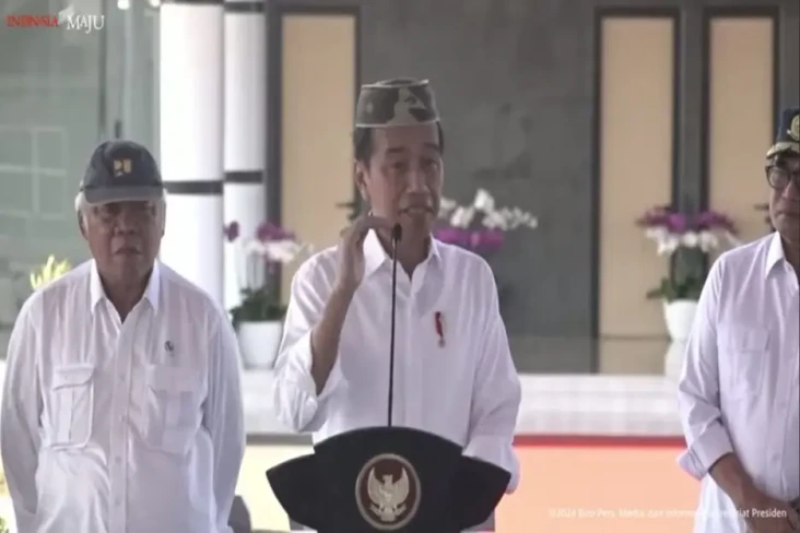 Jokowi Resmikan Bandara...