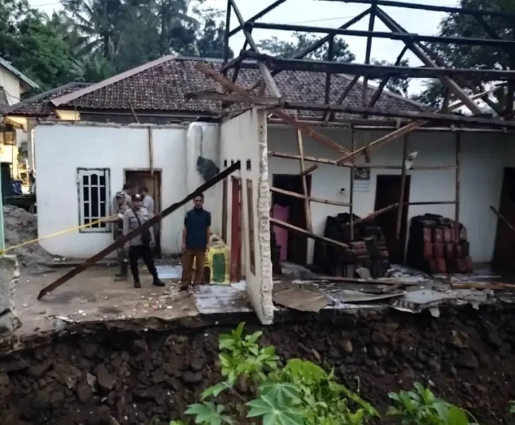 Rumah Warga Pandeglang...