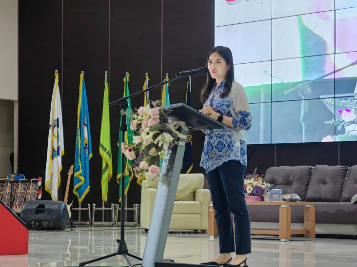 Wamen Angela: Perempuan...