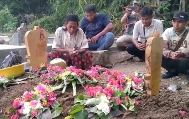3 Minggu Dirawat di...