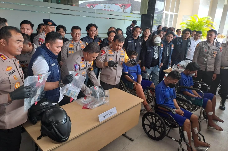 Pelaku Perampokan Toko...