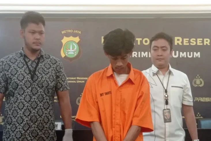 Mayat Perempuan di Pulau...