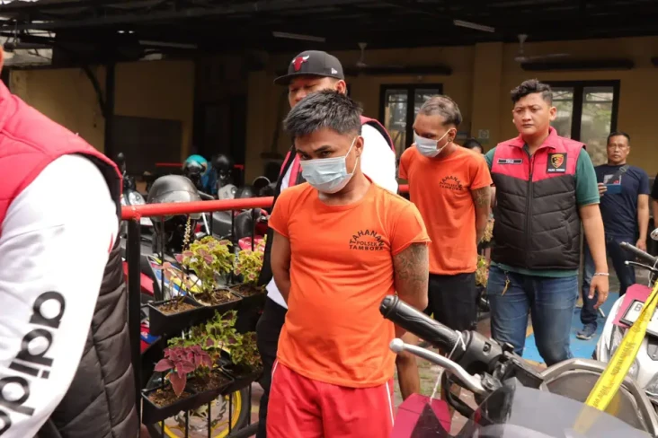 Polisi Bongkar Sindikat...