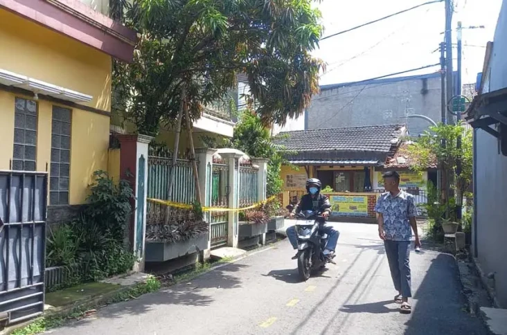 Kasus Mayat di Dalam...