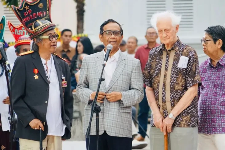 Sambangi Pameran Seni...
