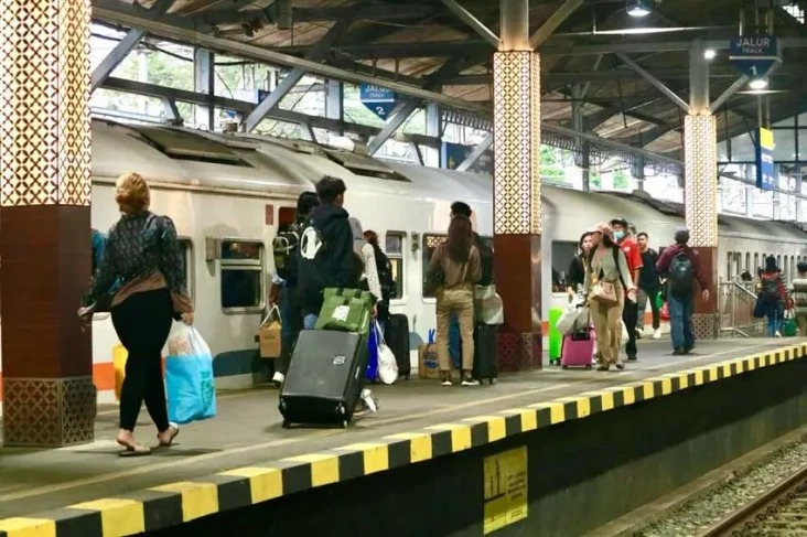 30 Persen Pengguna KRL...