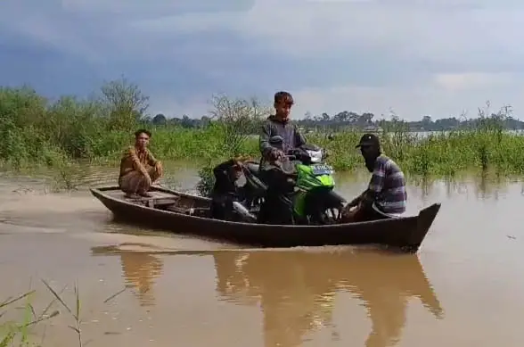 Sungai Batanghari Meluap,...
