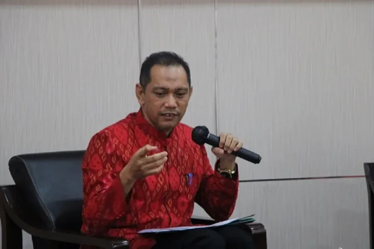 Pimpinan KPK Persilakan...