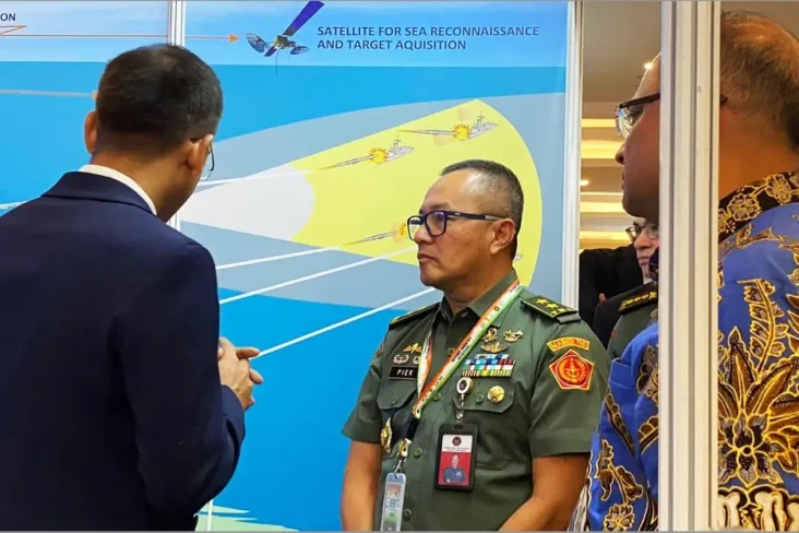 Menuju Industri Pertahanan,...