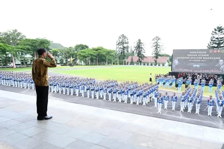 Mengenal Perbedaan Akmil,...