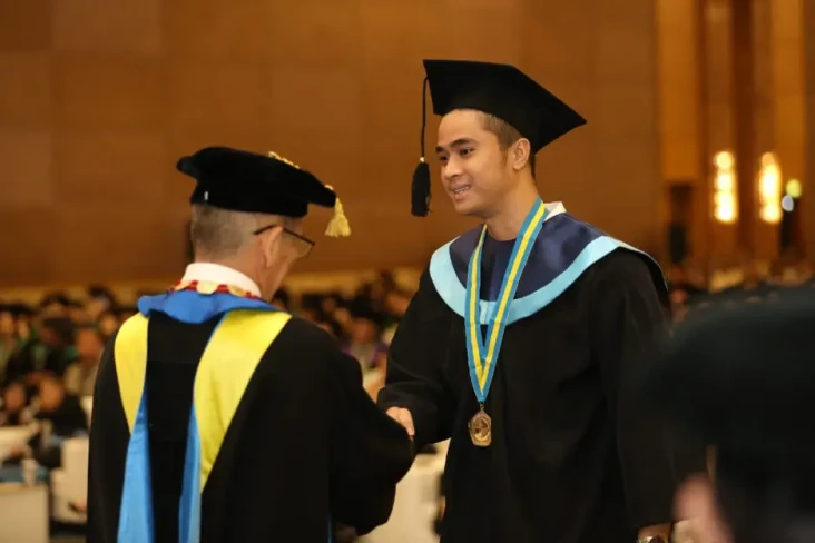 Wisuda Sarjana dan Magister...