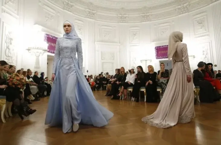Rusia Izinkan Jilbab...