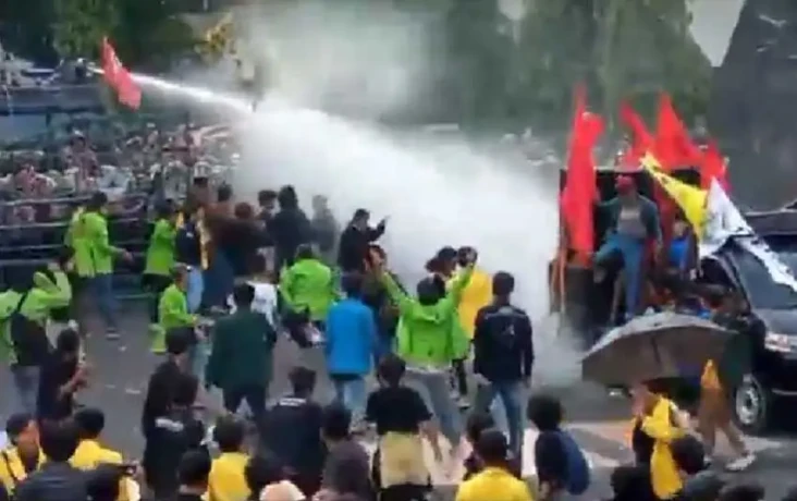 Demo Buruh di Semarang...