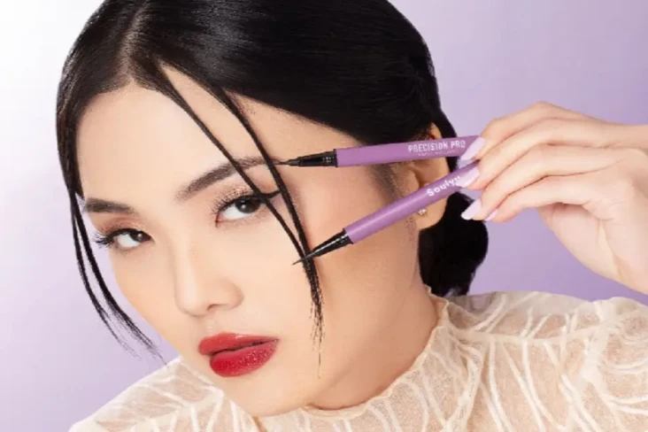 Tips Menyesuaikan Eyeliner...