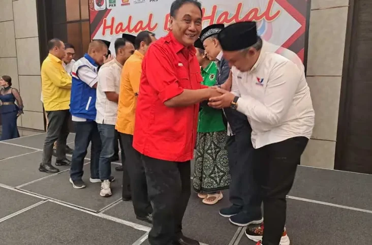 Setelah Saling Jegal...