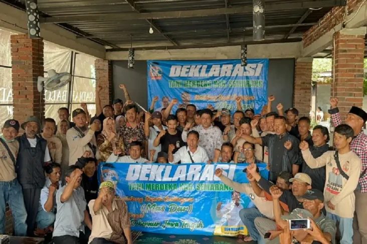 Ratusan Petani Semarang...