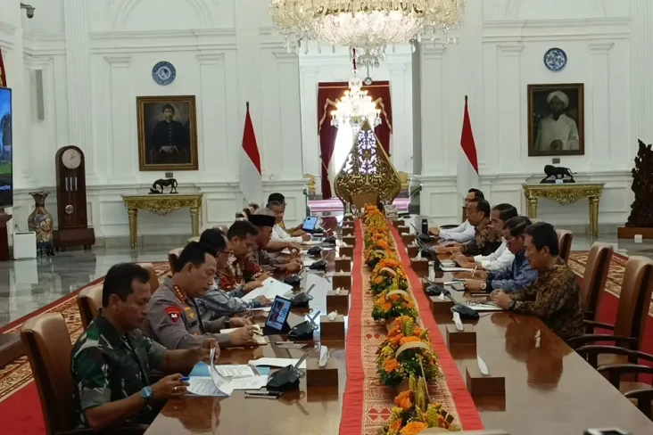 Gelar Ratas, Jokowi...