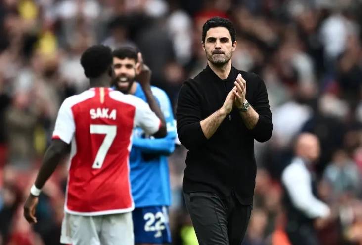 Mikel Arteta Puji Performa...