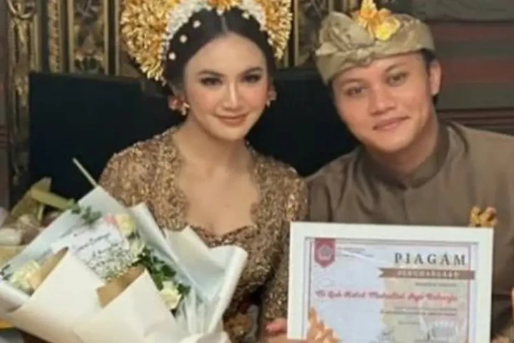 Foto-Foto Mahalini dan...