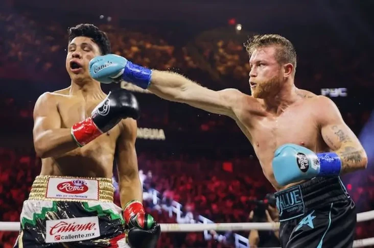 Canelo Jatuhkan Jaime...