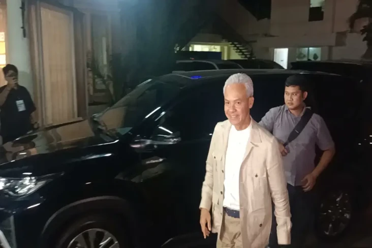Ganjar-Mahfud MD Hadiri...