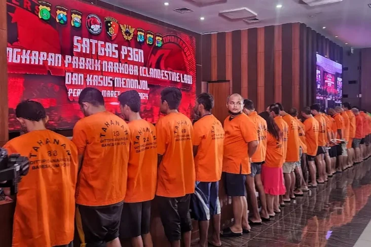 Polri Tangkap 60 Tersangka...