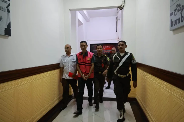 Terima Rp407 Juta, Pejabat...