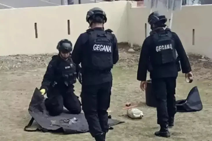Komandan Gegana yang...