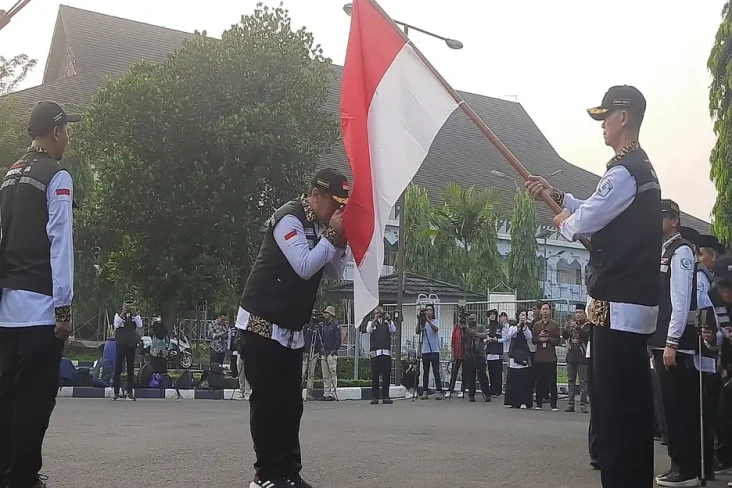 Hari Ini, 437 Petugas...